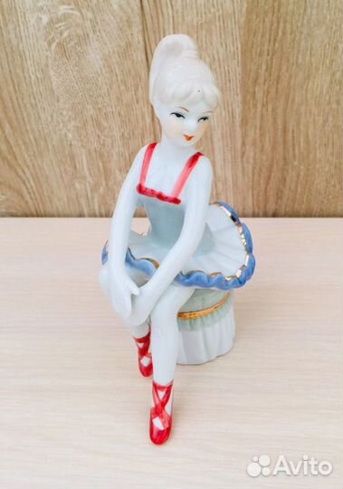 Фарфоровые статуэтки
