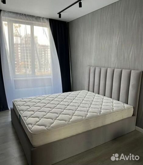 Дизайнерская кровать