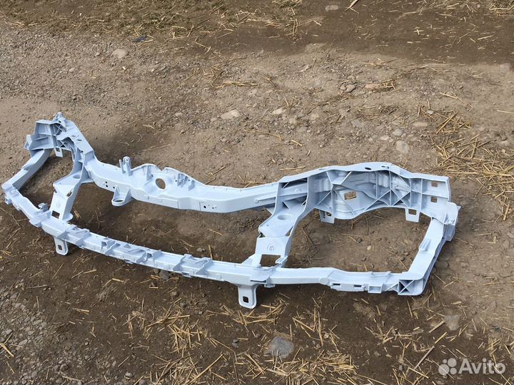 Рамка радиатора (телевизор) Ford