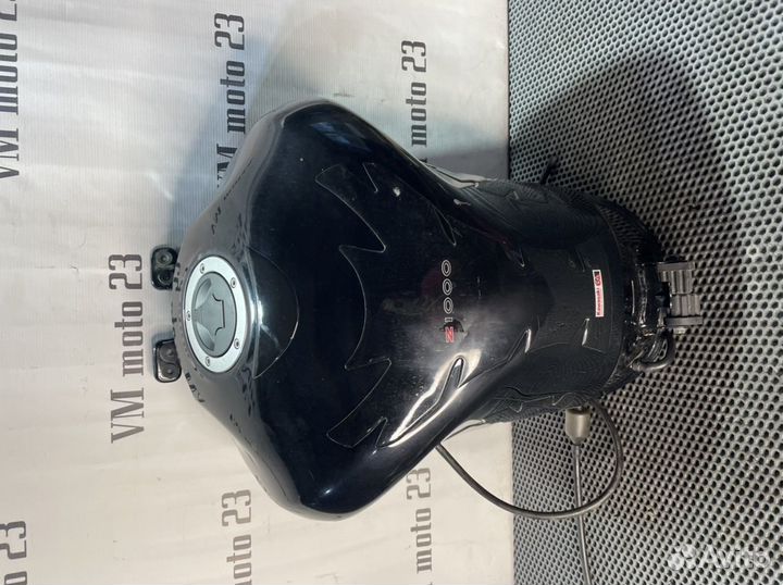 Топливный бак Kawasaki z1000 2010-13