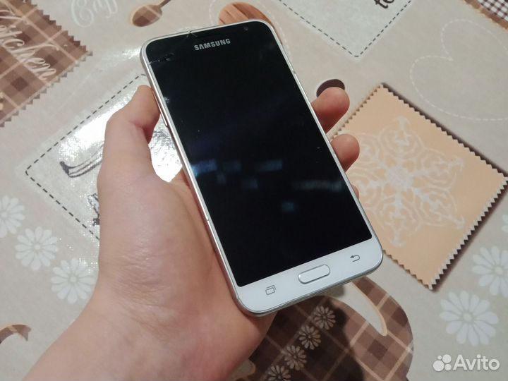 Samsung Galaxy J3 (2016) SM-J320F/DS, 8 ГБ