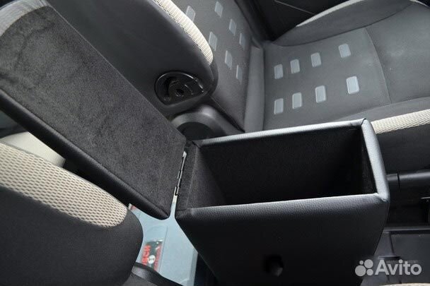 Подлокотник Citroen Berlingo Peugeot Partner Tepee