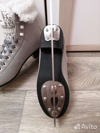 Коньки женские nordway