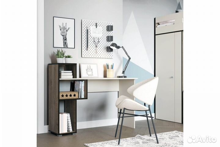 Стол письменный 