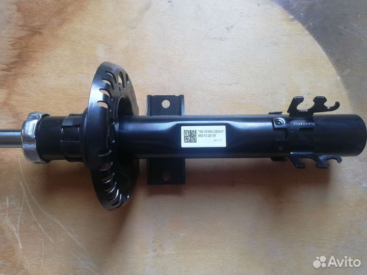 Стойка передняя VAG