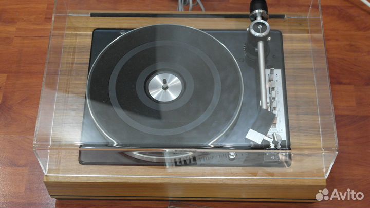 Проигрыватель винила elac Miracord 630