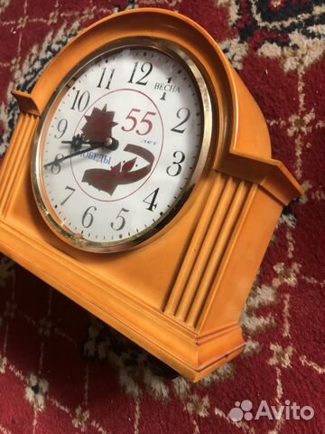 Часы механические настольные СССР