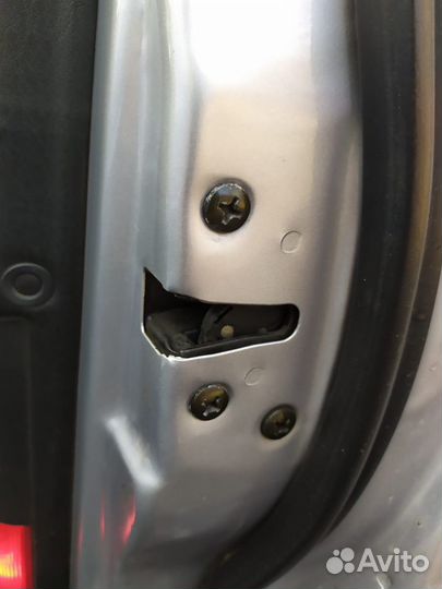 Замки дверей Hyundai Sonata 5 тагаз 2005г