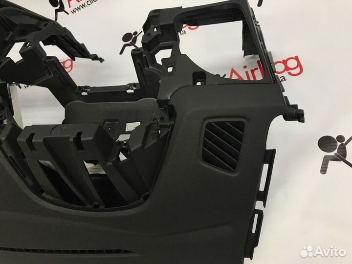 Торпедо панель приборов Hyundai ix35 рестайлинг