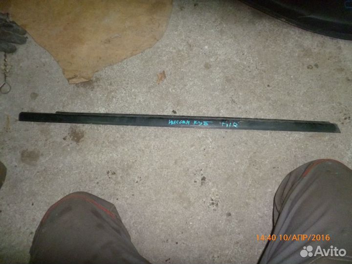 Уплотнитель (бархотка) стекла Ниссан Куб / Cube