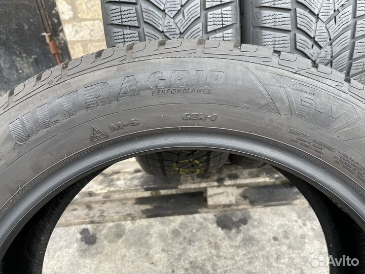 Goodyear UltraGrip Performance SUV Gen-1 235/55 R19