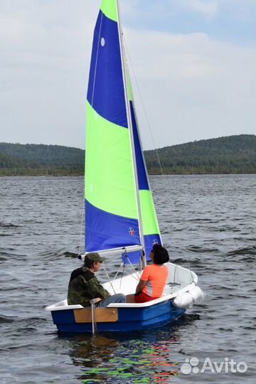 Лодка из пластика Виза Комби - 395