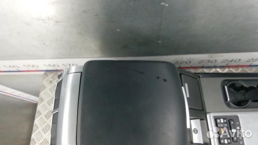 Подлокотник центральный land rover range rover 3 (GUK09IX01)