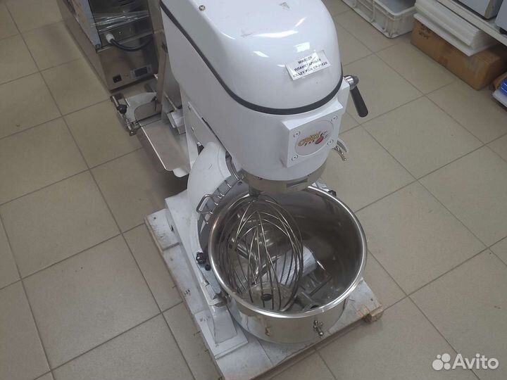 Миксер планет 20л новый
