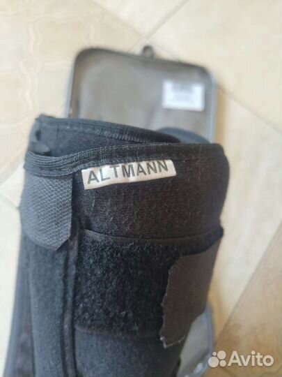 Тутор на коленный сустав