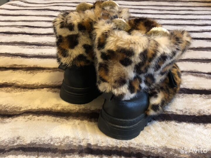 Зимние ботинки для девочки Dolce&Gabbana