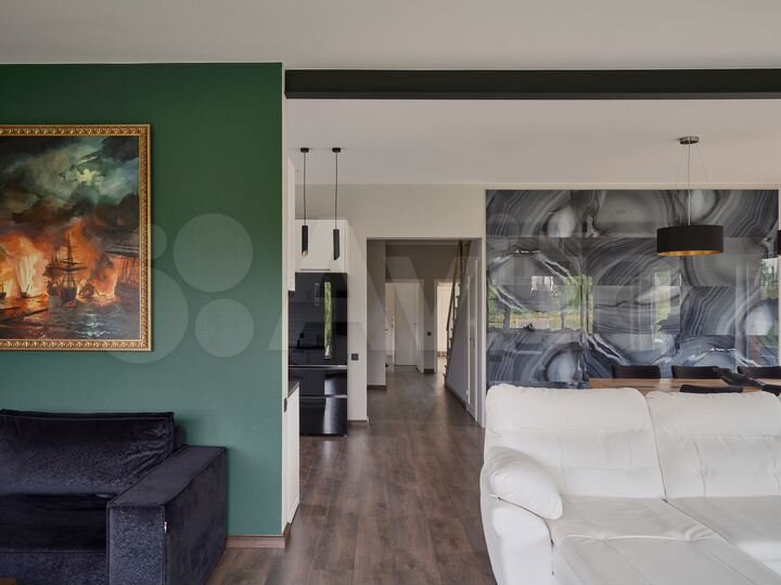 Дом 342,9 м² на участке 12 сот.