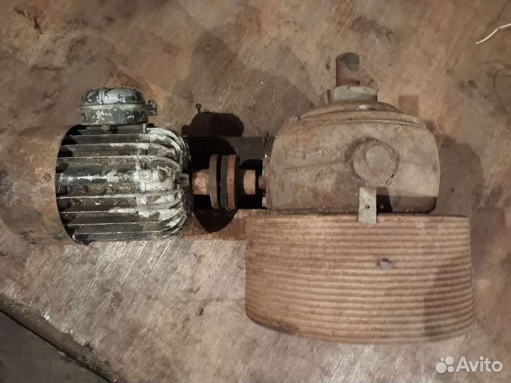 Редуктор 2ч-40 с электродвигателем
