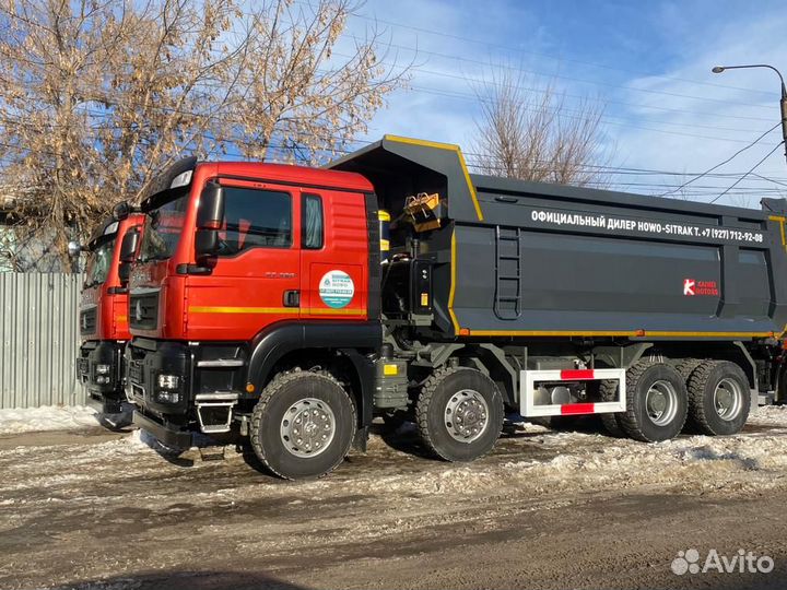 Водитель самосвала