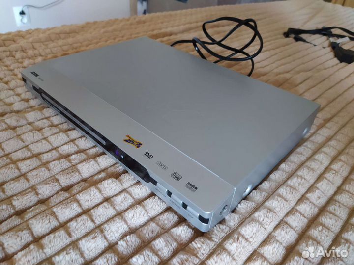 DVD плеер BBK DV310Si