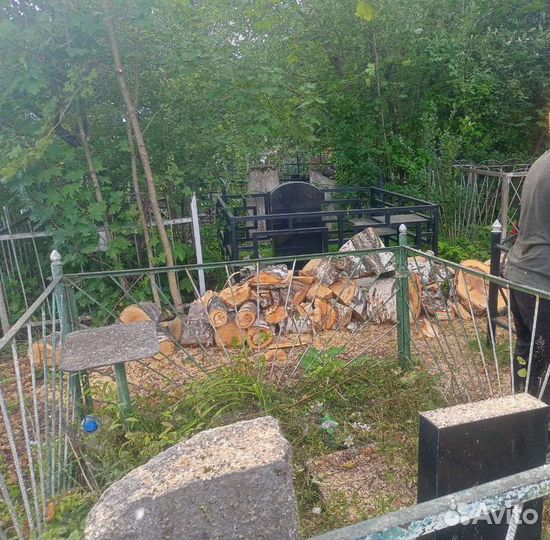 Выкорчевывание пней, спил деревьев, колка дров
