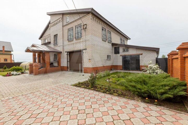 Дом 324 м² на участке 19 сот.