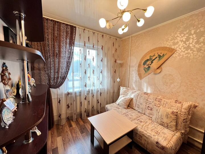 4-к. квартира, 100 м², 2/9 эт.