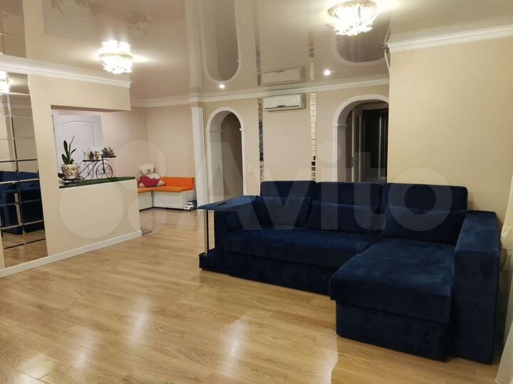 3-к. квартира, 102,5 м², 1/6 эт.