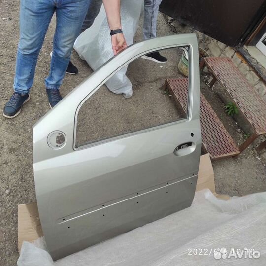 Дверь Лада Ларгус (под стекло и без) крашенная все