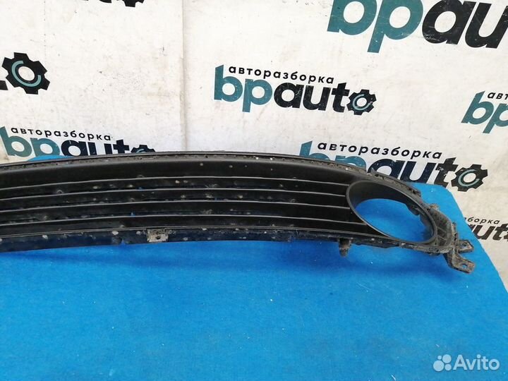 Решетка переднего бампера 86560-D4000 Kia Optima