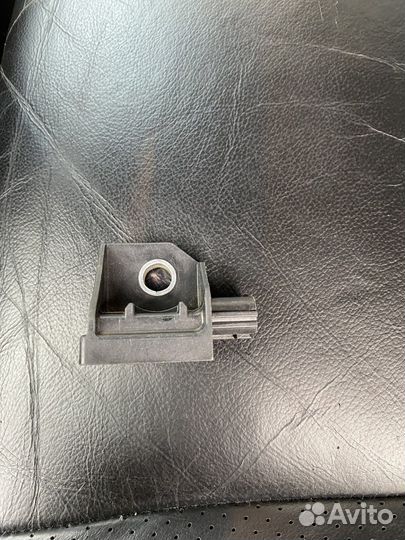 Датчик удара боковой