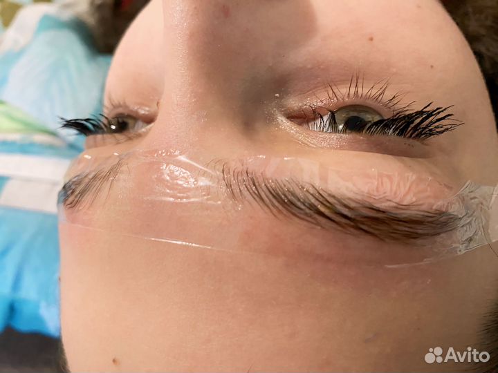 Мастер бровист