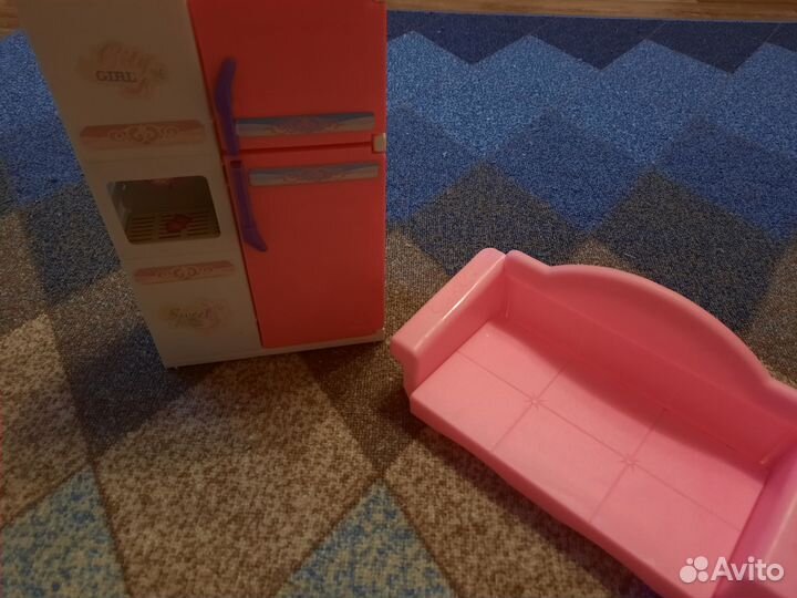 Пластиковая мебель для кукол