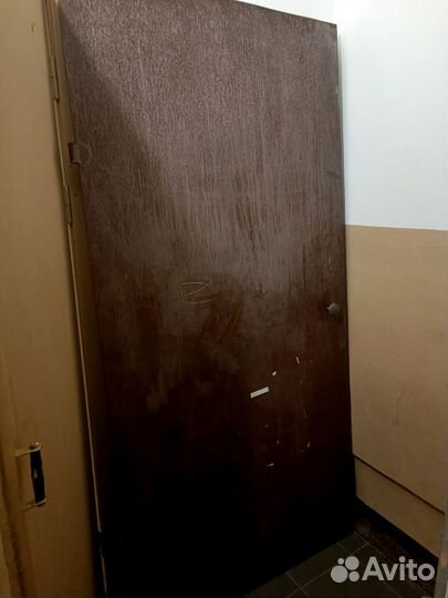 Дверь подъездная металлическая