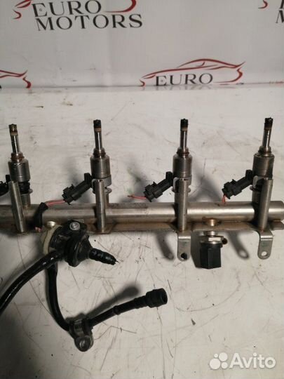 Топливная рейка Volkswagen Passat CAB