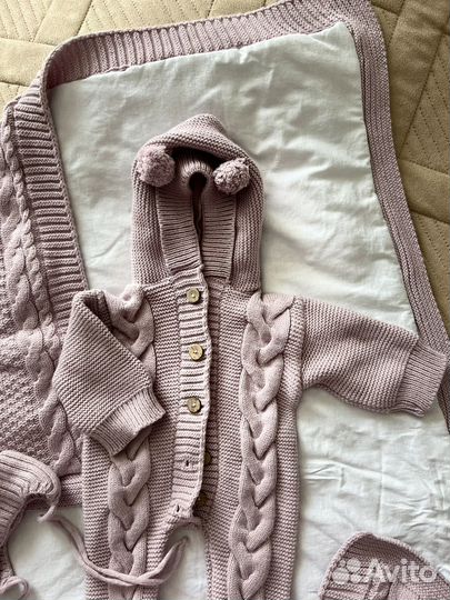 Комплект на выписку для девочки лиловый