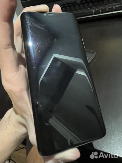 Смартфон Huawei Mate 20 pro