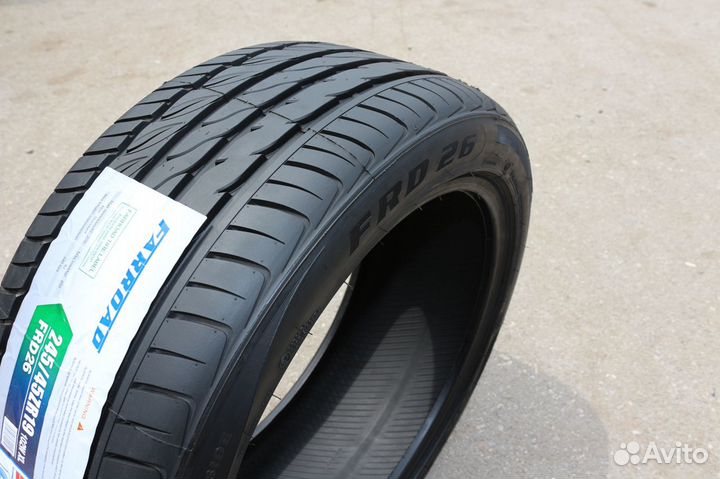 Farroad FRD26 245/45 R19 102W