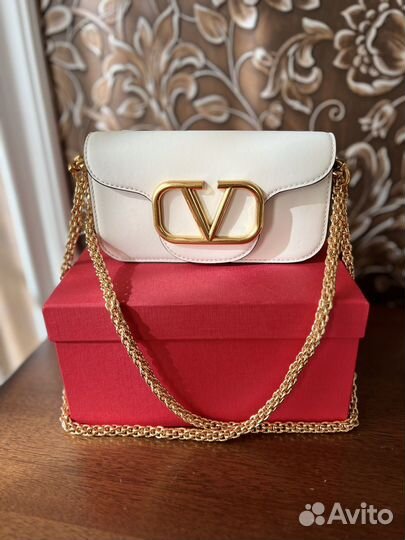 Продам новую сумку valentino