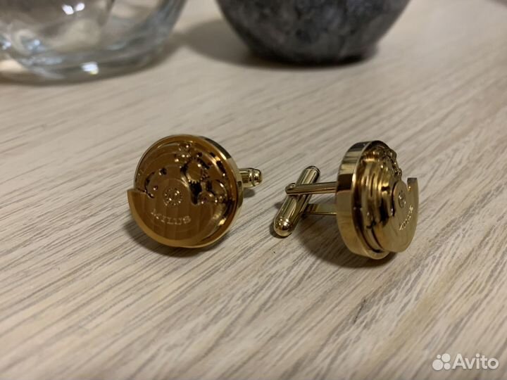 Запонки Milus
