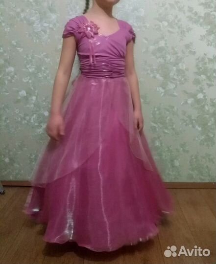 Платье праздничное