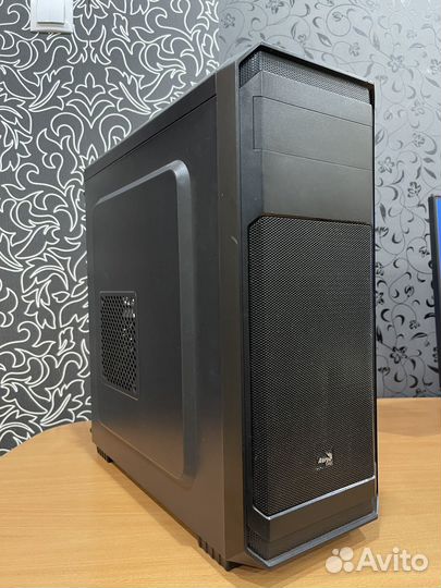 Игровой корпус для пк Aerocool Aero-300