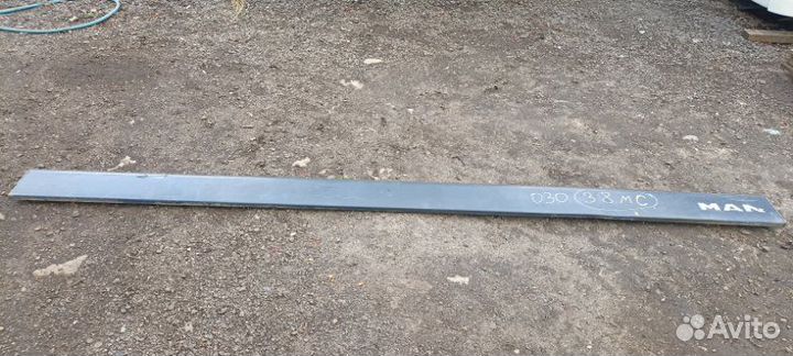 Защитный профиль правый Man Tga Tgs