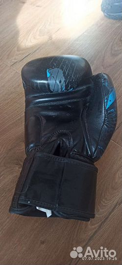 Боксерские перчатки 10 oz детские