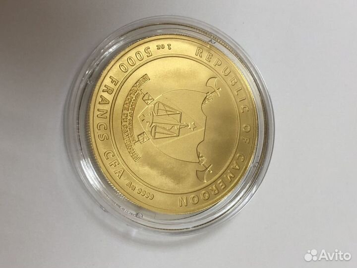 Золотая монета Камеруна 