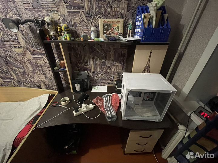 Компьютерный стол