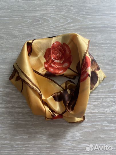 Винтажный шелковый платок с розами