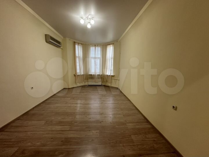 2-к. квартира, 58 м², 3/4 эт.