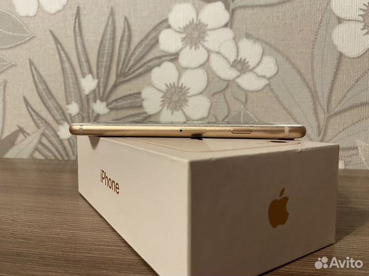 iPhone 8, 64 ГБ
