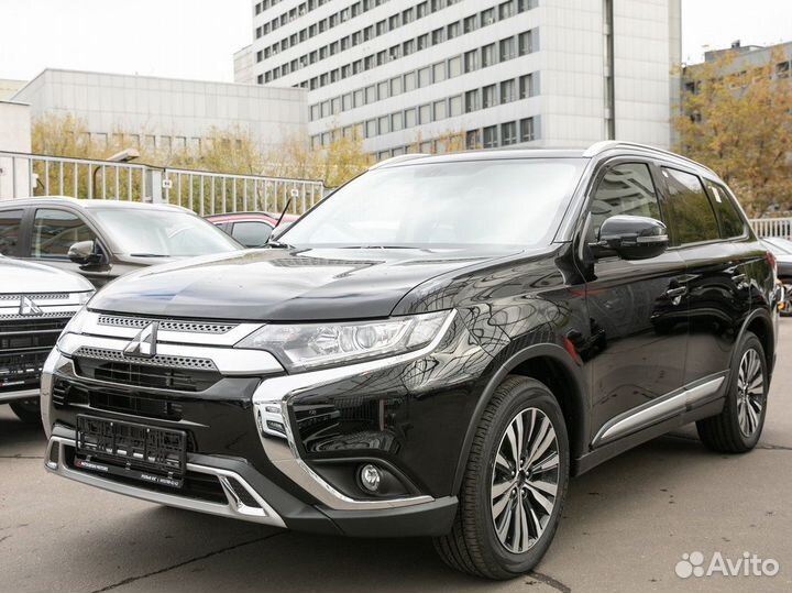 Mitsubishi Outlander 2.0 CVT, 2022